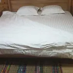 Ξενοδοχείο με διαμερίσματα Bujtinat E Lugines Βαλμπόνα