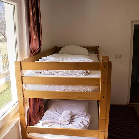 Bujtinat E Lugines Aparthotel Valbona