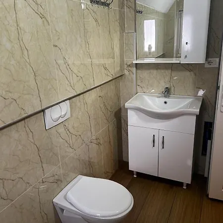 Bujtinat E Lugines Aparthotel Valbona