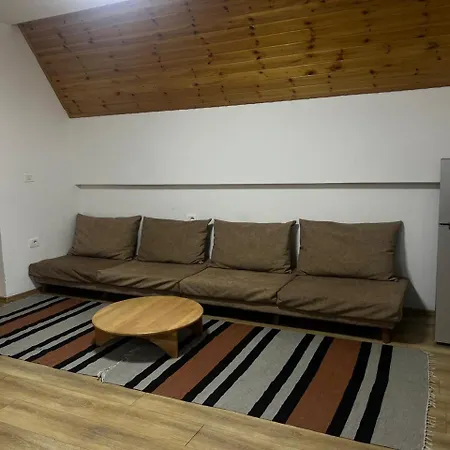 Aparthotel Bujtinat E Lugines 4*