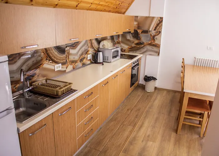 Hotel apartamentowy Bujtinat E Lugines