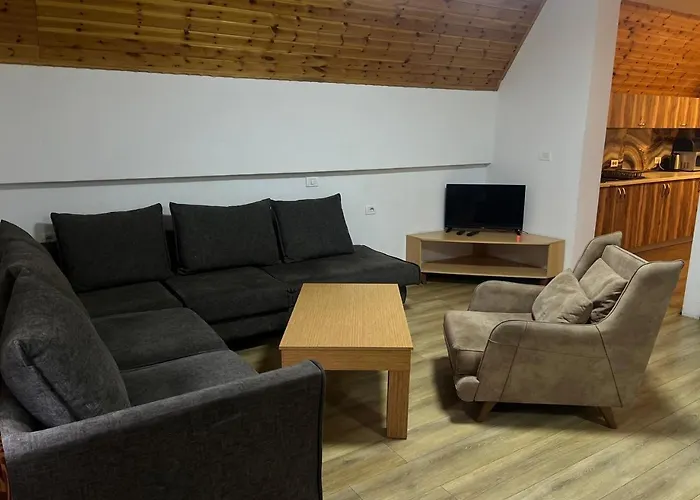 Bujtinat E Lugines 4* فالبني