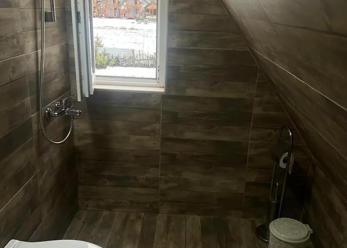 Bujtinat E Lugines 4* فالبني