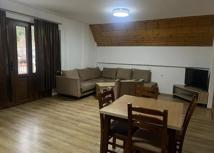Hotel apartamentowy Bujtinat E Lugines Valbone