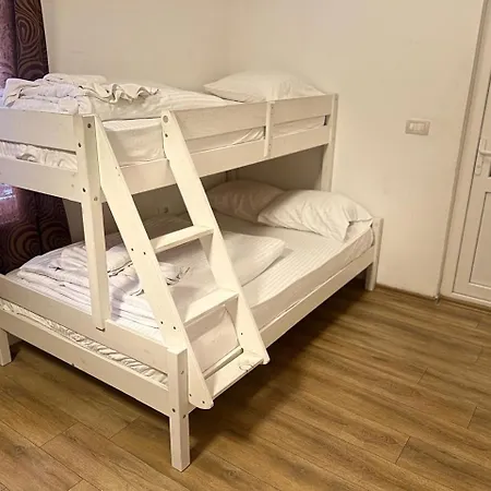 Apartahotel Bujtinat E Lugines Valbone