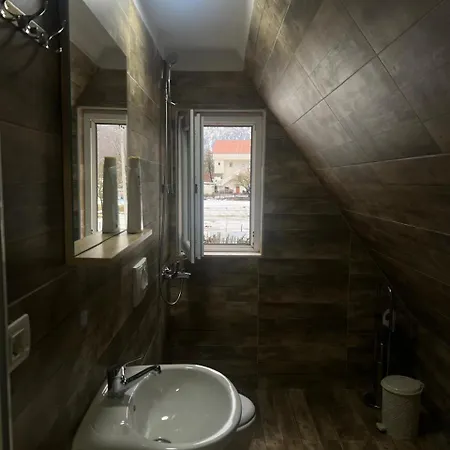 Apartahotel Bujtinat E Lugines Valbone