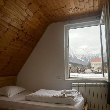Appart hôtel Bujtinat E Lugines 4*