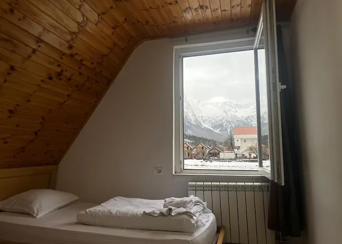 Bujtinat E Lugines Aparthotel Valbone