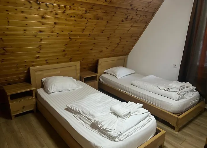 Bujtinat E Lugines Aparthotel